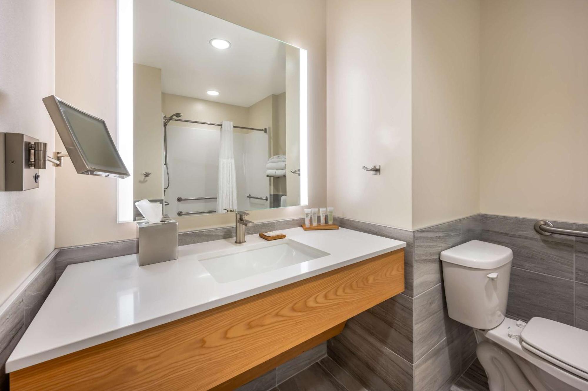 Radisson Hotel Pendleton Airport 외부 사진