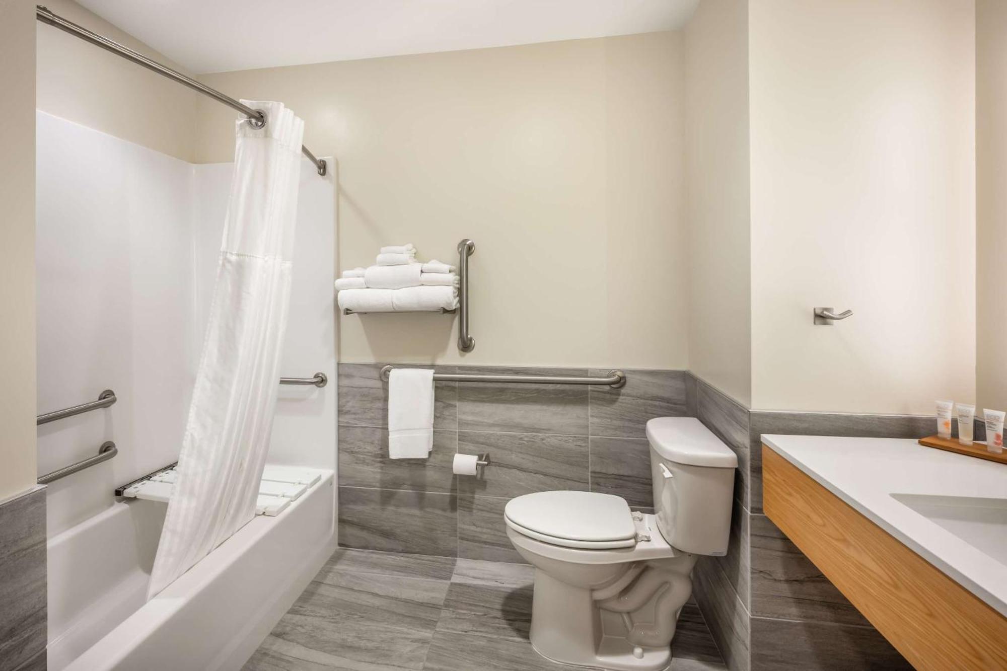 Radisson Hotel Pendleton Airport 외부 사진