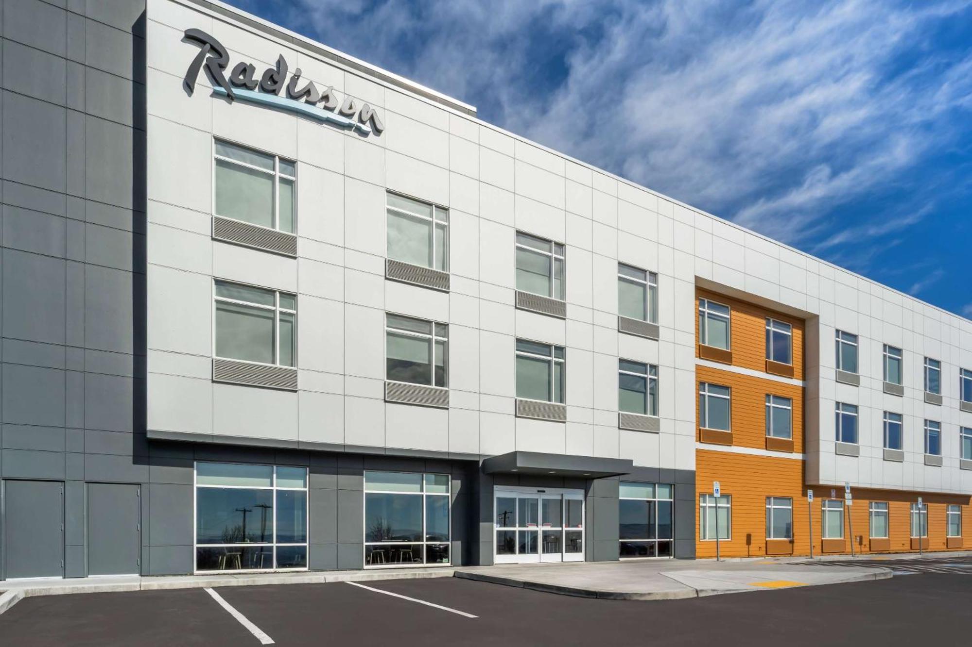 Radisson Hotel Pendleton Airport 외부 사진